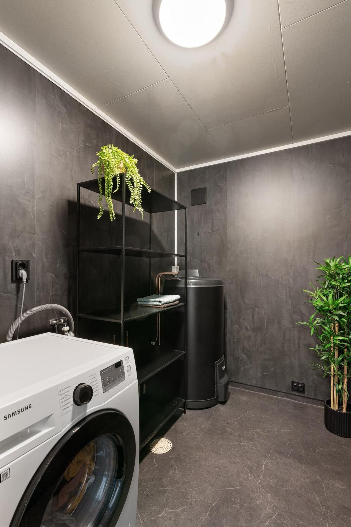 Central And Newly Renovated Apartment For Rent 트롬쇠 외부 사진